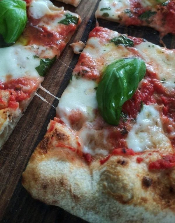 Pizzateig mit Vollkornanteil – Erstmal aufessen!